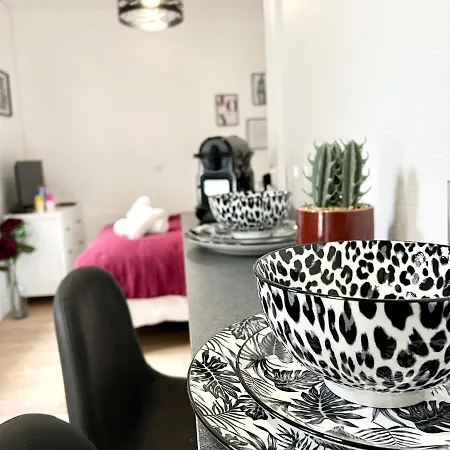 Le Joy, Au Coeur De La *